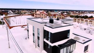 Обзор построенного двухэтажного кирпичного дома