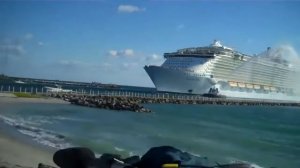 Самый большой круизный лайнер в мире (The Largest Cruise Ship)