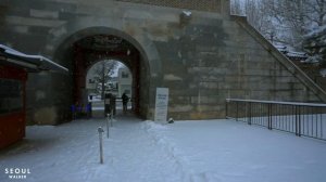 Beautiful Snowy Walk in Gyeongbokgung Palace and Seochon Street