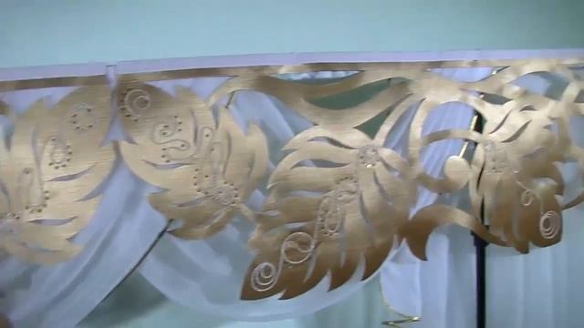 Ажурный ламбрекен "Листья" смотреть онлайн