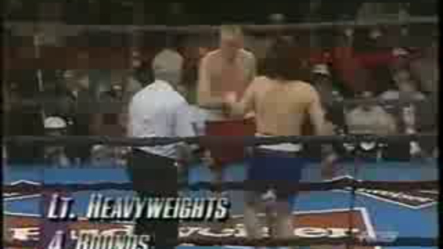 Боксёр-клоун на ринге отжигает! смотреть онлайн