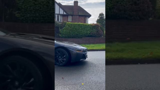 BMW Driver Using Turn Signals For The First Time