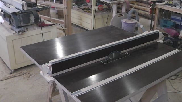 Распиловочный стол для паркетки Makita 7601 смотреть онлайн