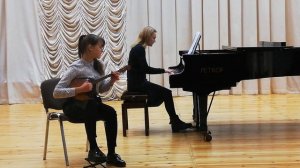 А. Вивальди Концерт a-moll,  II-III части. Исп. Анастасия Бакланова (домра)