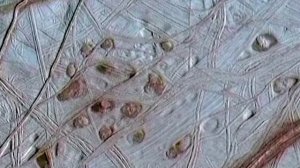 Лунотрясения могут «сгладить» поверхности ледяных спутников Юпитера и Сатурна./ @magnetaro 2023