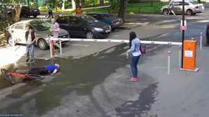 Как убить себя из за невнимательности.