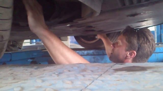 Скрип рулевой рейки на BMW смотреть онлайн