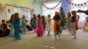 танец ,русалки,детский сад, новый год