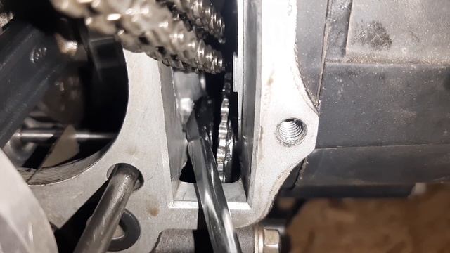 @Прокачанные колёса нашёл причину стука))) racer alfa 50. Провернулась шестерня масло насоса. смотреть онлайн