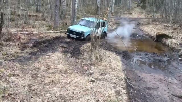 Стоковая Нива 21213.едем в грязь смотреть онлайн