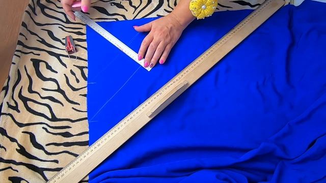 Обработка горловины обтачкой и косой бейкой по верху.mp4 смотреть онлайн