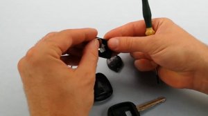 Замена батарейки ключа на Toyota 2000-2006г