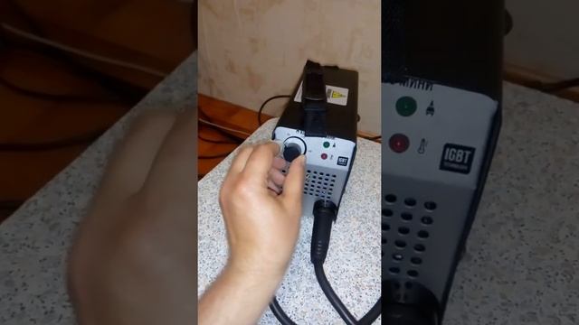 Маленькая презентация Сварочный инвертор FoxWeld "Корунд" 180mini смотреть онлайн