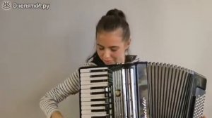 Мелодия из Супер Марио на аккордеоне