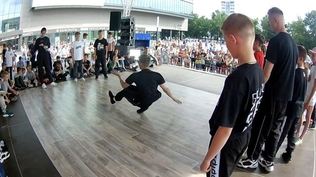 Mogilev street summit/bboy Leo смотреть онлайн