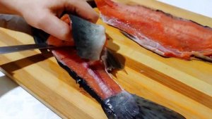 Как правильно разделать рыбу ! как разделить филе рыбы от костей