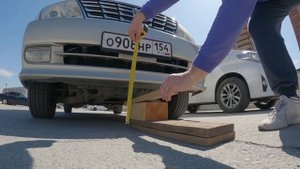 Клиренс Toyota Alphard H30 2015 hybrid 4WD и Toyota Grand Hiace 2001