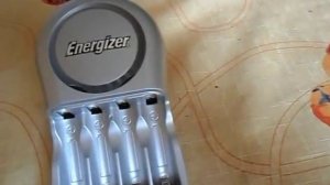 Обзор зарядное устройство Energizer accu