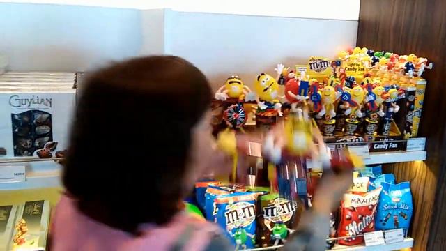 Игрушки M&Ms в Duty Free