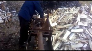 Простой гидравлический дровокол