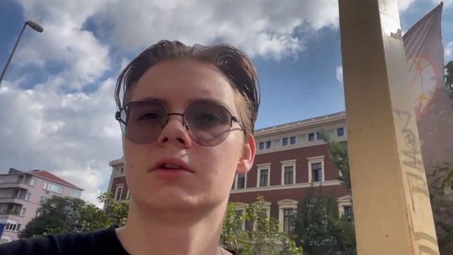 КАК ПЕРЕВЕЗТИ ДЕНЬГИ В ДРУГУЮ СТРАНУ? САМЫЙ ВКУСНЫЙ СЭНДВИЧ В СТАМБУЛЕ. Иду менять крипту с собакой смотреть онлайн