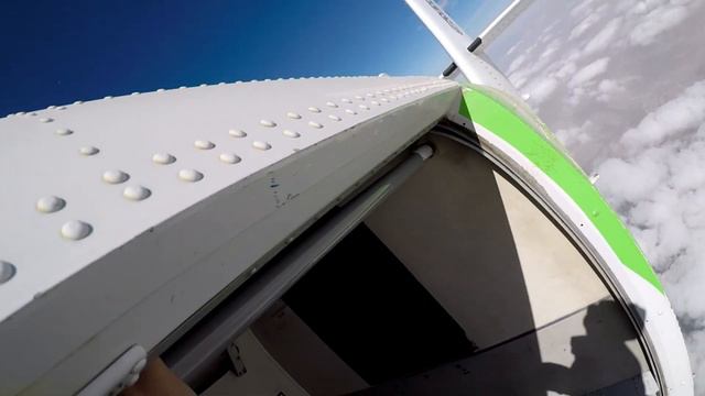 Как я в Дубай прыгал с 4000 метров с парашутом, было страшно но я сделал это. смотреть онлайн