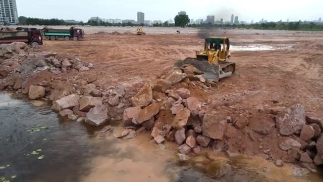 Part.85| Good Operator Of Komatsu Dozer And Dump Trucks Filling Up Activities with The long times смотреть онлайн