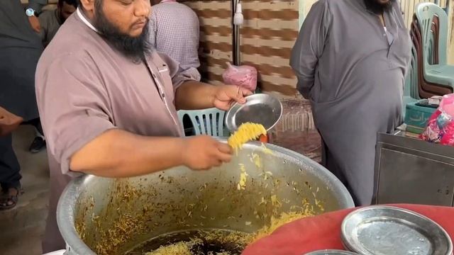 Пакистанская УЛИЧНАЯ Еда - Топ БЛЮД: Бургер ЗИНГЕР, Бирьяни с ГОВЯДИНОЙ, Жареная РЫБА и Рыба-ГРИЛЬ. смотреть онлайн