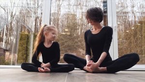 Чем опасна для взрослых детей жизнь с родителями?