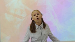 Песню Н.Тананко "Только добротой сердец" исполняет Сахарова Татьяна.