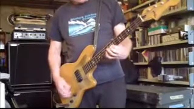 Guyatone EB 3 Bass смотреть онлайн