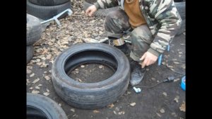 КУПИЛИ ДОМ с женой в деревне. Делаю сливную яму из покрышек 1 серия : Про яму и трубы