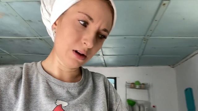 Дачные дела. Подкормила растения. Моя заброшенная дача. Штукатурю дом. #дача смотреть онлайн