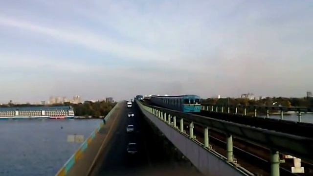 Киевское метро. Станция Днепр смотреть онлайн