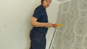Косметический ремонт в квартире,клеим обои, плинтус легко и быстро.