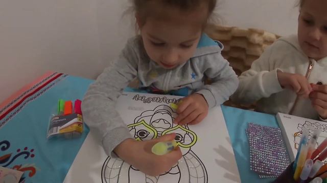 Гламурные раскраски - Coccinelle STAR смотреть онлайн