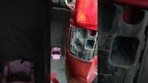 Peugeot taraveller снять / заменить задний фонарь