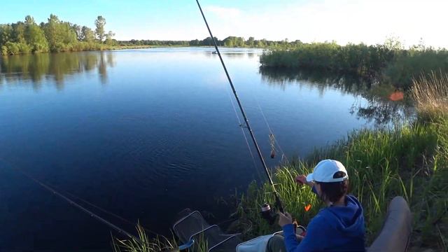 Рыбалка с женой на реке Припять.Открытие водомоторного сезона. смотреть онлайн