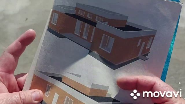 Начало строительства нового домаРаскладка кирпича.