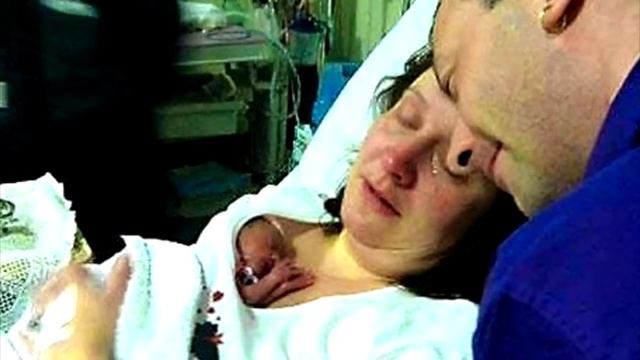 Ребёнок родился мёртвым, но то что сделали врачи не укладывается в голове! смотреть онлайн