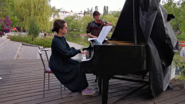Соната соль мажор для скрипки и фортепиано, Моцарт.