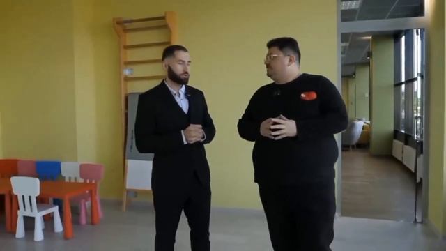 Неубиваемая студия фитнеса с минимальными вложениями для новичка. Часть1: Илья смотреть онлайн