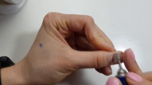 Маникюр и камуфлирующая база с шимером