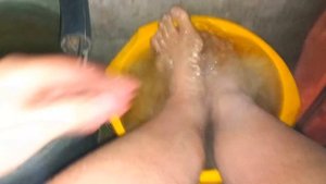 Как отмыть пятки на ногах в домашних условиях