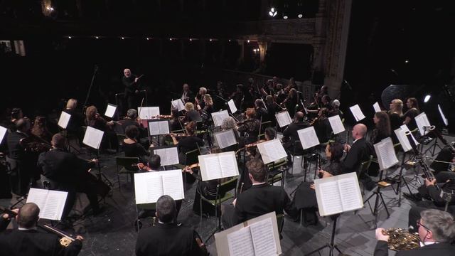 Shostakovich: Symphony No1 - Szeged Symphony Orchestra / Tamás Pál смотреть онлайн