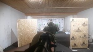 Развороты с оружием во время перебежки