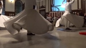 Сакральный Танец Вращающихся Суфийских Дервишей (Мевлеви) в Стамбуле 2020.