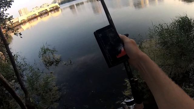 Эхолот Lucky Fishfinder FF916 Sonar Wireless WIFI на воде. смотреть онлайн