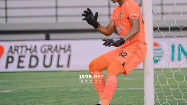 Satu lagi kejutan‼️Persebaya resmi lepas Ernando Ari смотреть онлайн