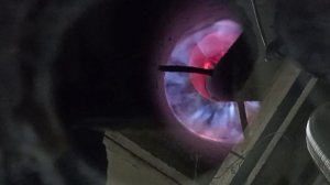 Топим пластиком печь на отработке.